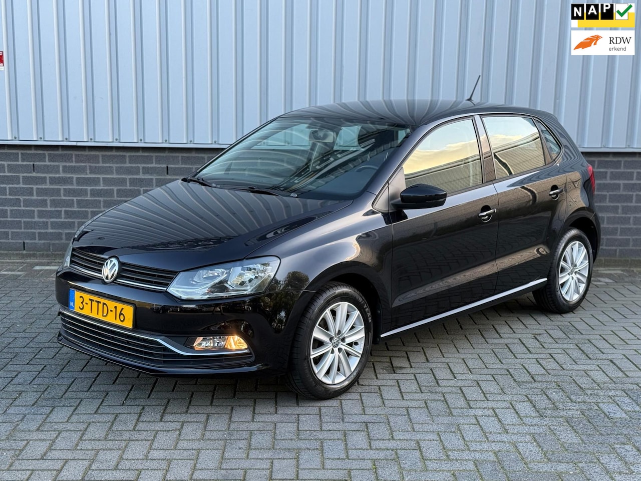 Volkswagen Polo - 1.0 Comfortline |Airco|CruiseCtrl|Start/Stop|5 Deurs| - AutoWereld.nl