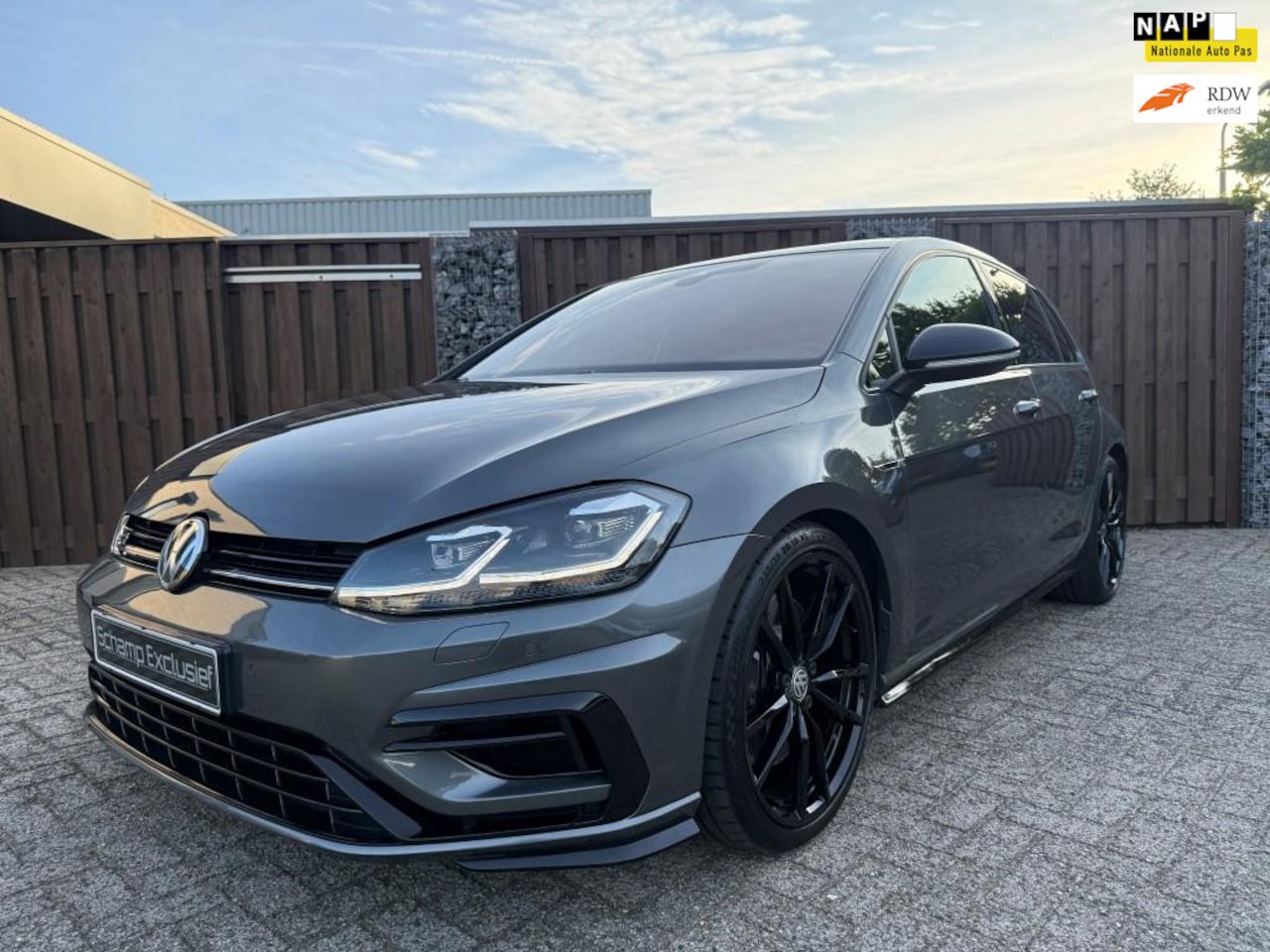 Volkswagen Golf - 2.0 TSI 4Motion R PANO - DYNAUDIO - BTW - AutoWereld.nl