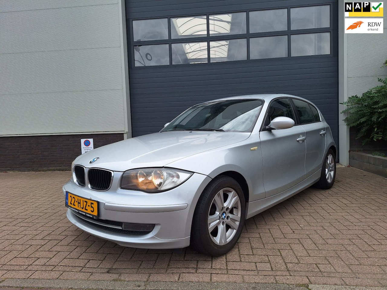 BMW 1-serie - | 118i Business Line | Airco | Cruise control | - AutoWereld.nl