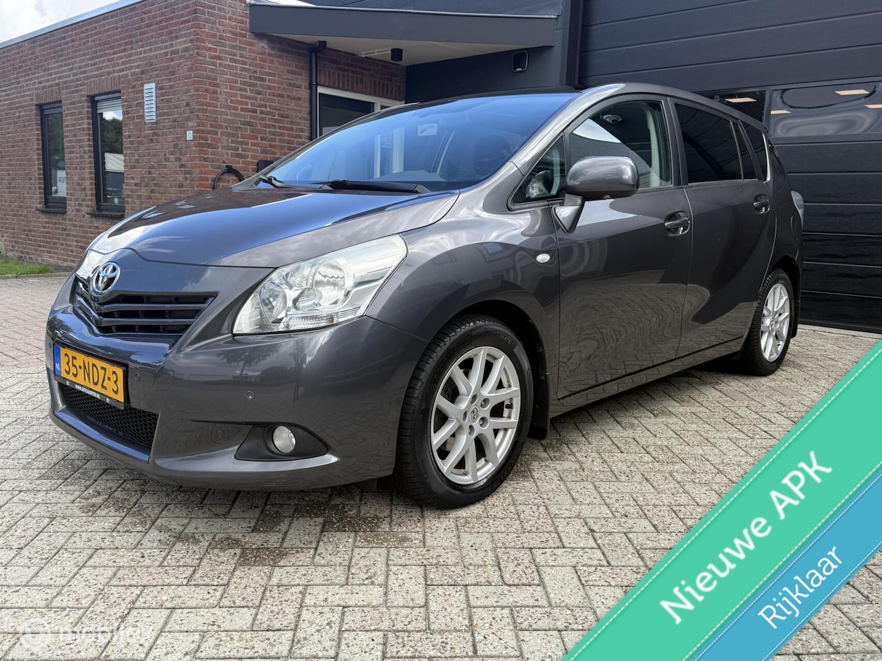 Toyota Verso - 1.8 VVT-i AUTOMAAT / 1e EIGENAAR / NIEUWE APK - AutoWereld.nl