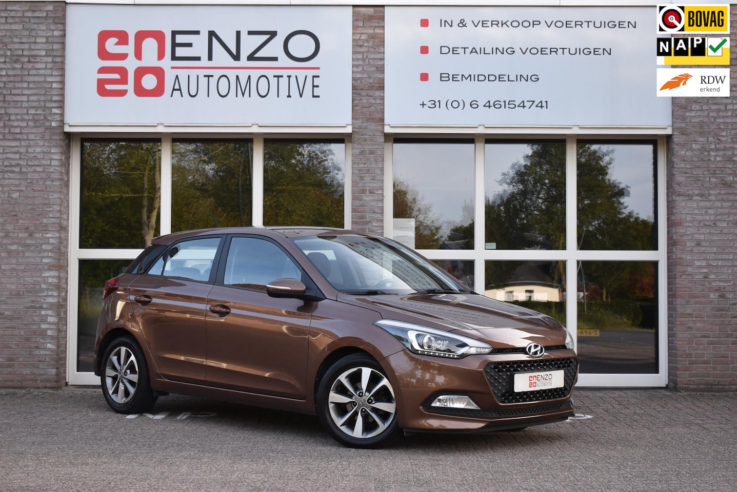 Hyundai i20 - 1.2 HP i-Motion Premium Vol Opties eerste eigenaar Weinig km Carpass - AutoWereld.nl