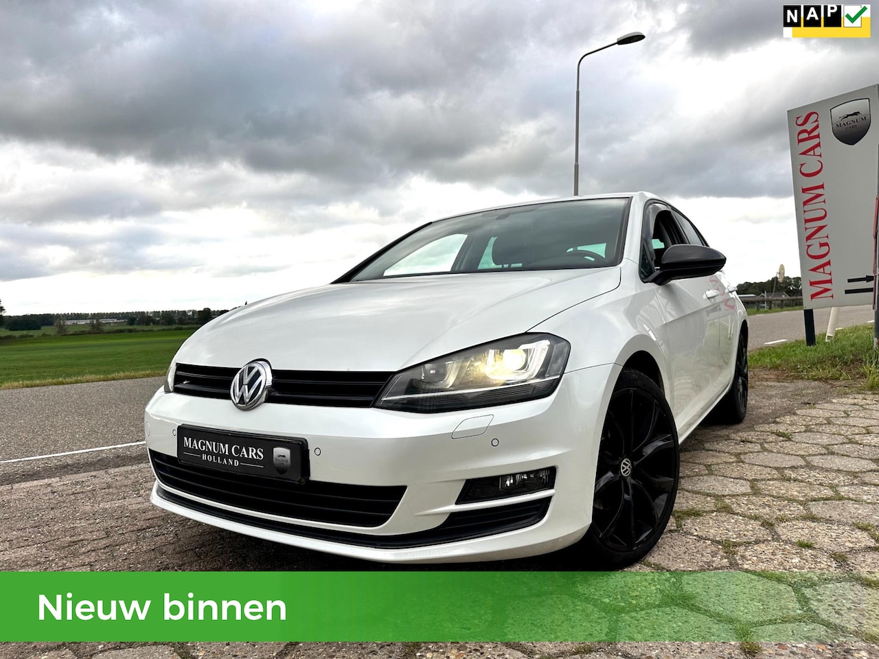 Volkswagen Golf - 1.4 TSI R-Line/ Xenon/ Navi/ Stoelverwarming/ Half Leder/ Full Option - AutoWereld.nl