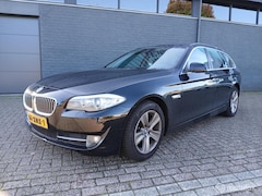 BMW 5-serie Touring - 520d Executive/Automaat/Lees advertentie
