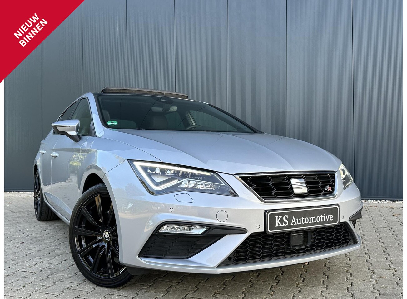 SEAT Leon - 1.4 TSI FR 150PK 12-2017 | PANO | LED - AutoWereld.nl