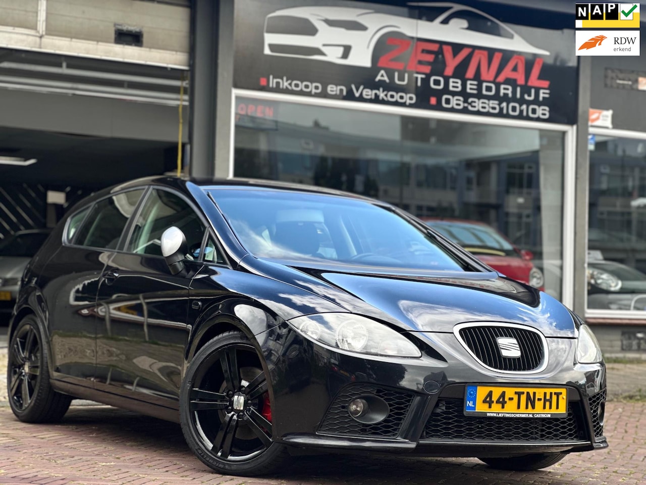 SEAT Leon - 2.0 TFSI FR Carplay Cruise Airco 18'' Navi NAP - AutoWereld.nl