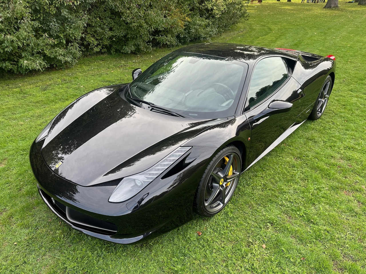 Ferrari 458 - 4.5 V8 Italia *CARBON*KERAMIISCHE REMMEN*NAVI*LIFT*FULL SERVICE* - AutoWereld.nl