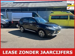 Mitsubishi Outlander - van