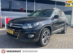 Volkswagen Tiguan - 1.4 TSI Sport&Style / 1e eigenaar / trekhaak