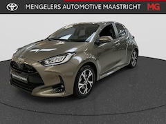 Toyota Yaris - 1.5 Hybrid 115 First Edition / Navi / P.cam / Keyless / LED