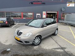 Lancia Y(psilon) - Ypsilon 1.4-16V / AUTOMAAT / NAP /