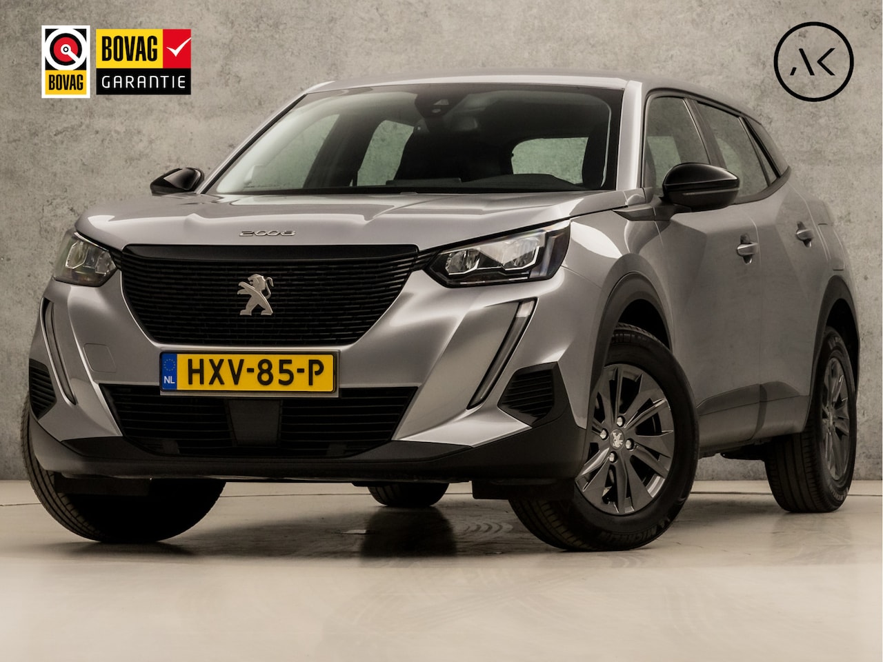Peugeot 2008 - 1.2 PureTech Sport 131Pk Automaat (APPLE CARPLAY, GROOT NAVI, LANE ASSIST, PARKEERSENSOREN - AutoWereld.nl