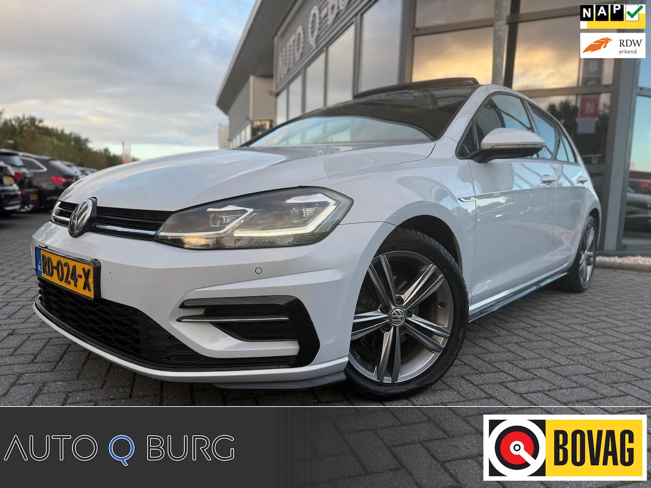 Volkswagen Golf - 1.0 TSI Highline Business R | Virtual Cockpit | Panorama | Trekhaak | LED | Massage | LMV - AutoWereld.nl