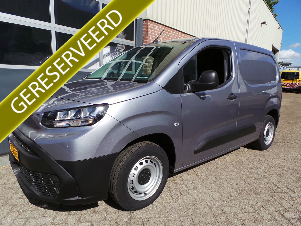 Toyota ProAce City - 1.5 D-4D Navigator|NAVI | VIRTUEEL | TREKHAAK | nieuw - AutoWereld.nl