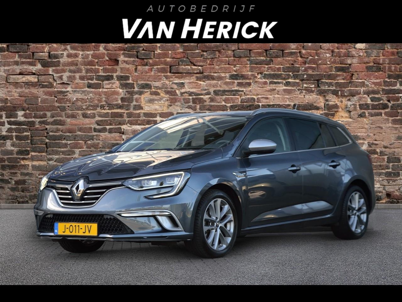 Renault Mégane Estate - 1.3 TCe GT-Line 140PK! | Kuipstoelen | Schuifdak | Groot-scherm - AutoWereld.nl