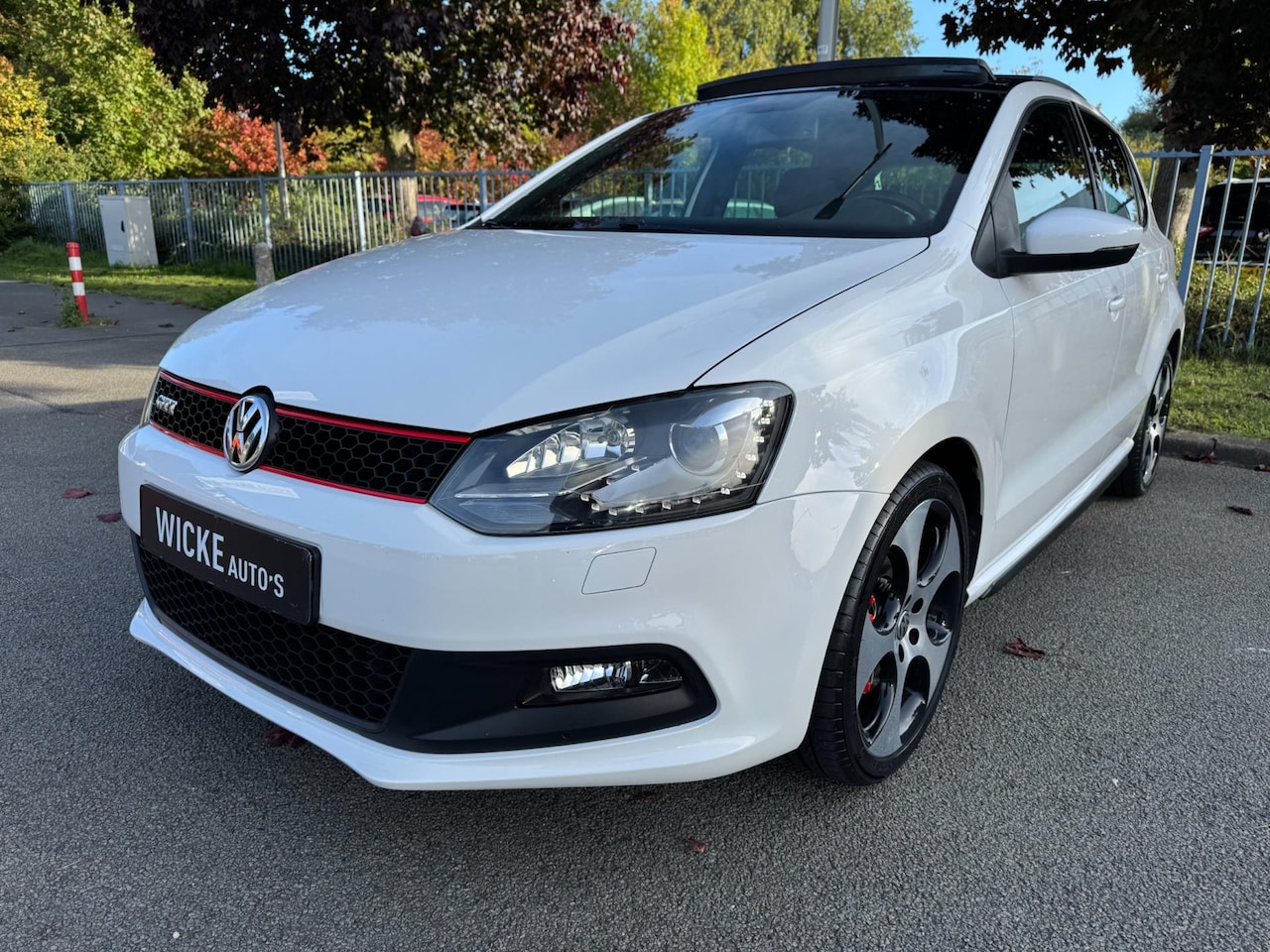 Volkswagen Polo - 1.4 TSI GTI DSG Panorama Led Clima Stoelver. PDC - AutoWereld.nl