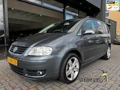 Volkswagen Touran - Touran 1.6-16V FSI Trendline automaat/ nieuwe APK