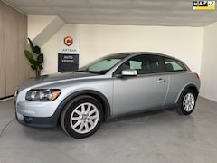 Volvo C30 - 2.0 Momentum Airco, LMC, Trekhaak, Cruise control
