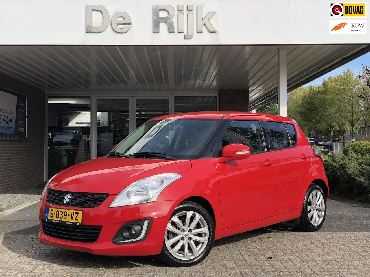 Suzuki Swift - 1.2 Comfort EASSS | Stoelverw., Climate, Cruise, Bluetooth, Keyless, El. Ramen, Lichtmetal - AutoWereld.nl