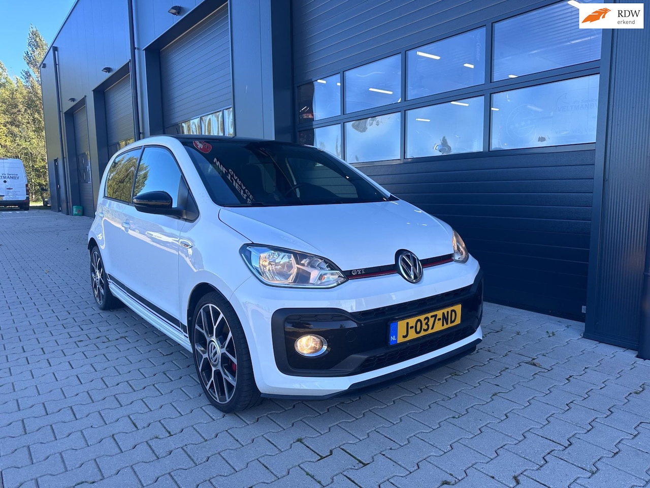 Volkswagen Up! - 1.0 TSI GTI beats pano sfeer - AutoWereld.nl