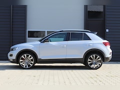 Volkswagen T-Roc - 1.5 TSI 150Pk Sport | 1 eigenaar | Virtual Cockpit | Dealer onderhouden | 19 inch