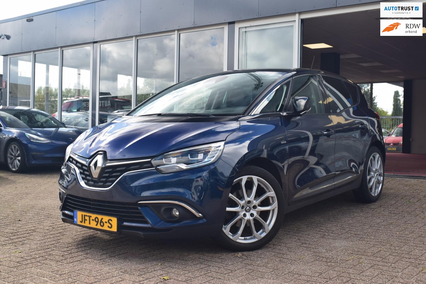 Renault Scénic - 1.3 TCe Intens | PANORAMADAK | HALF LEDER | NAVIGATIE | ACHTERUITRIJCAMERA | CLIMATE CONTR - AutoWereld.nl