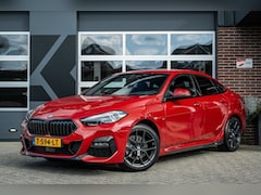 BMW 2-Serie - 218 218i | M-Sport | Cruise | Sportstoelen | Active Guard Plus | 18' inch | NAP |