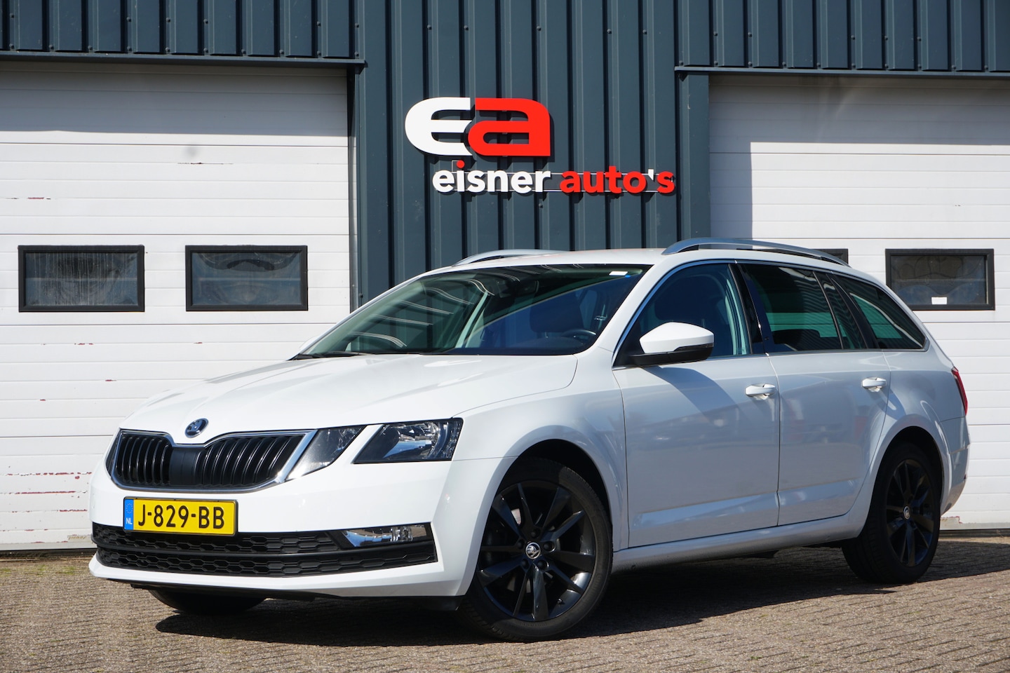 Skoda Octavia Combi - 1.0 TSI Automaat Clever Edition | PARELMOER WIT | TREKHAAK | STOELVERW. | - AutoWereld.nl
