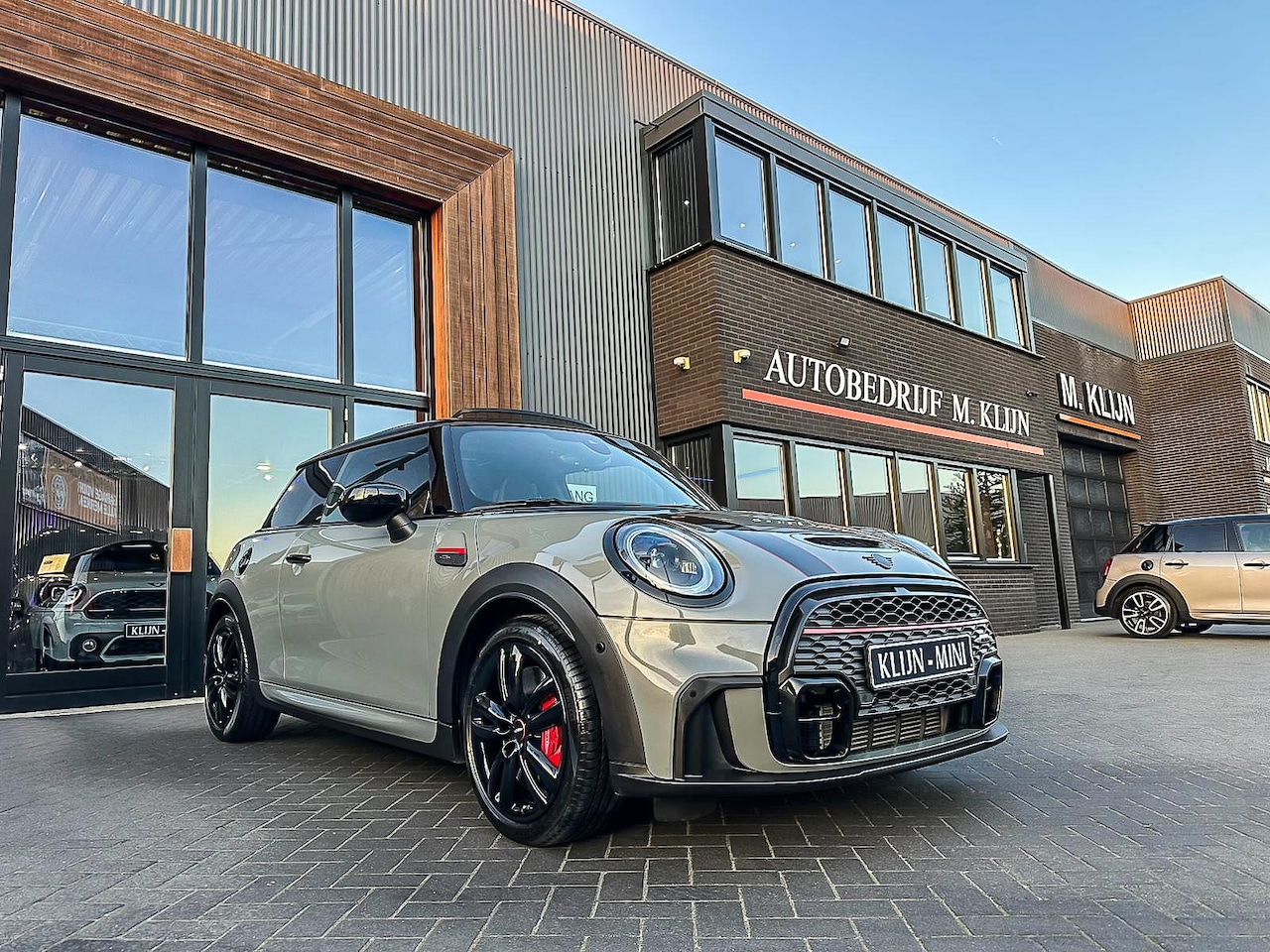 MINI John Cooper Works - Mini 2.0 JCW Pack F1 Aut 231Pk Nardo/Alle Opties/Uniek - AutoWereld.nl