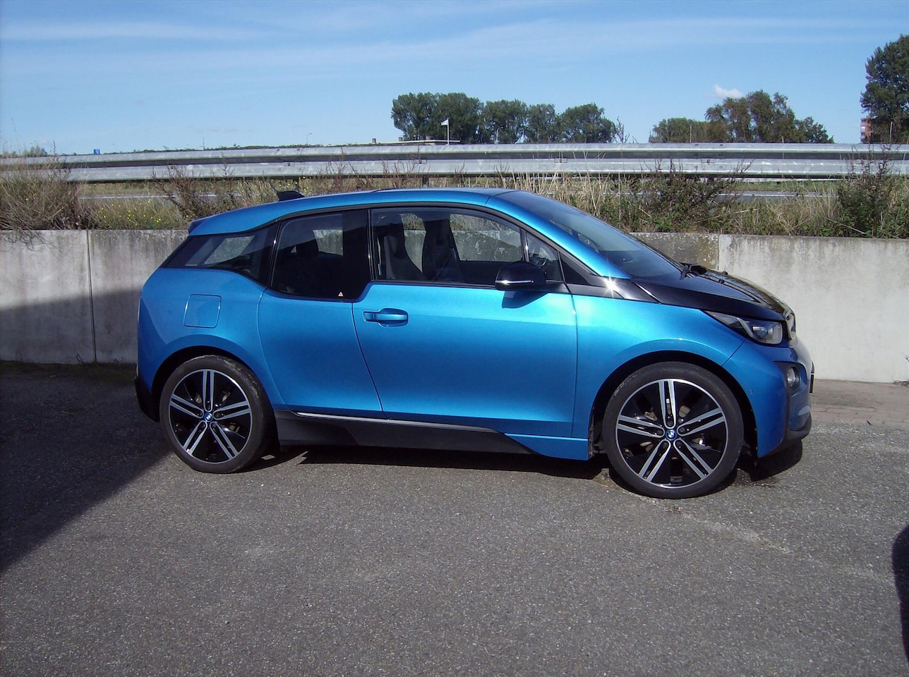 BMW i3 - FEV Pano leder en navi 33 KW !!! 2017 - AutoWereld.nl