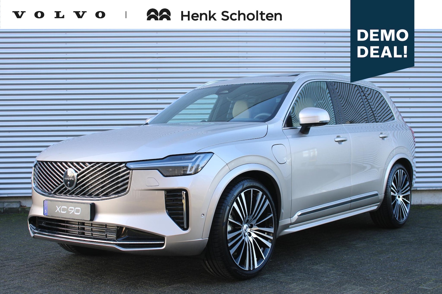 Volvo XC90 - T8 Plug-in Hybrid AWD Ultra Bright | Matrix LED Koplampen | Actieve Luchtvering Met FOUR-C - AutoWereld.nl