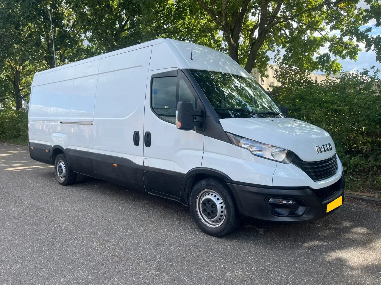 Iveco Daily - 35S14 L4H2 * automaat * A/C *HI MATIC - AutoWereld.nl