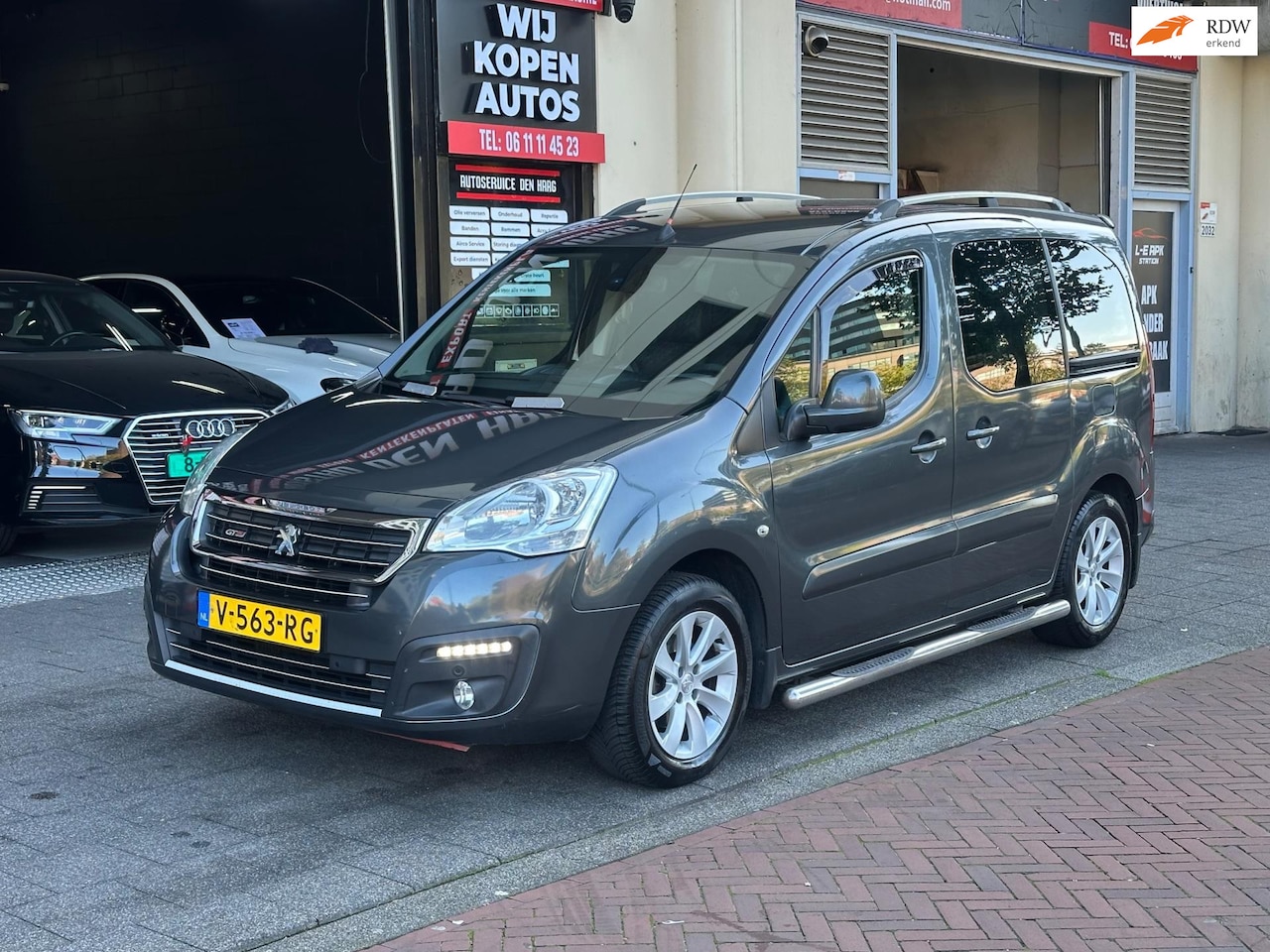 Peugeot Partner - 120 1.6 BlueHDi 100 L1 Premium Pack S&S Leer Navi Airco Carplay - AutoWereld.nl