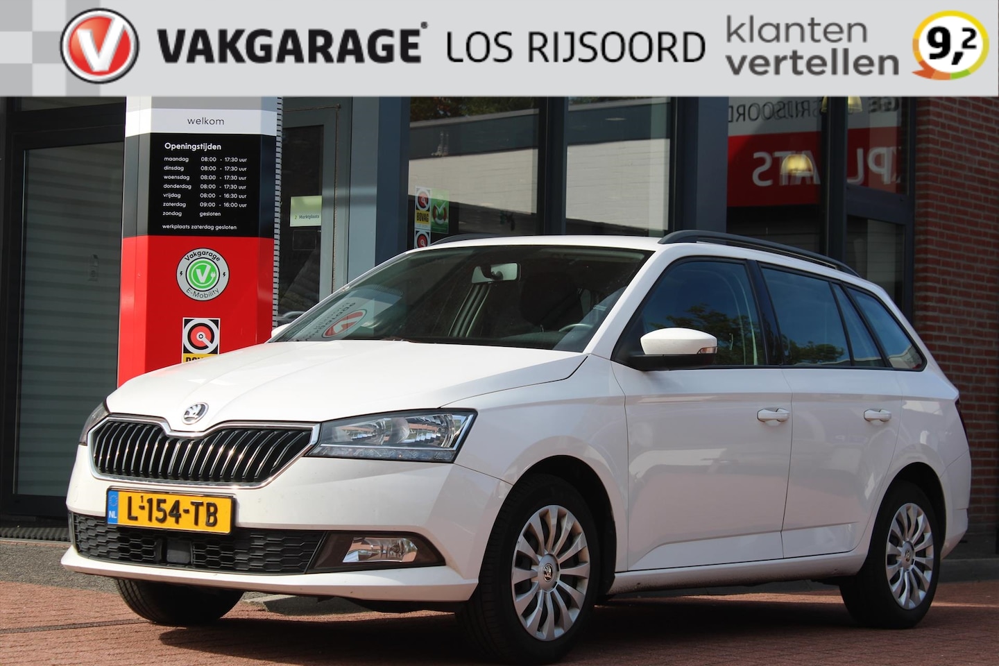 Skoda Fabia Combi - 1.0 TSI Greentech *Ambition* | Trekhaak | Carplay | Navigatie | A/C | Cruise Control | Ori - AutoWereld.nl