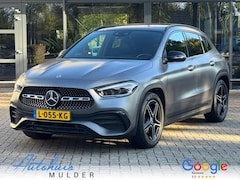 Mercedes-Benz GLA-Klasse - 180 Business Solution AMG Panoramadak/LED/Keyless/Widescreen