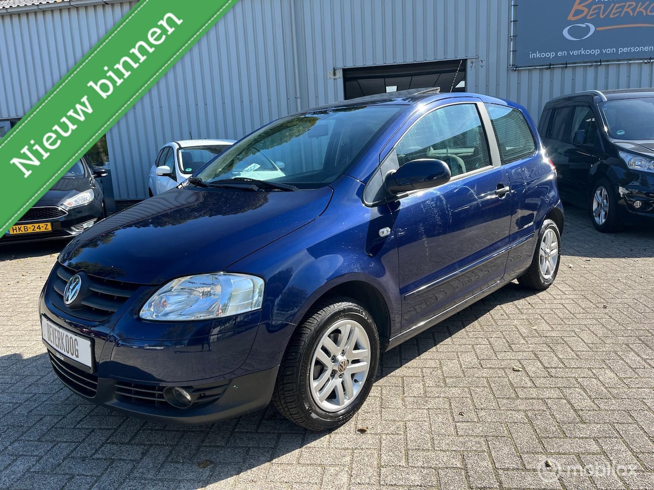 Volkswagen Fox - 1.4 Trendline Veel optie's lage Km stand - AutoWereld.nl