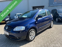 Volkswagen Fox - 1.4 Trendline Veel optie's lage Km stand