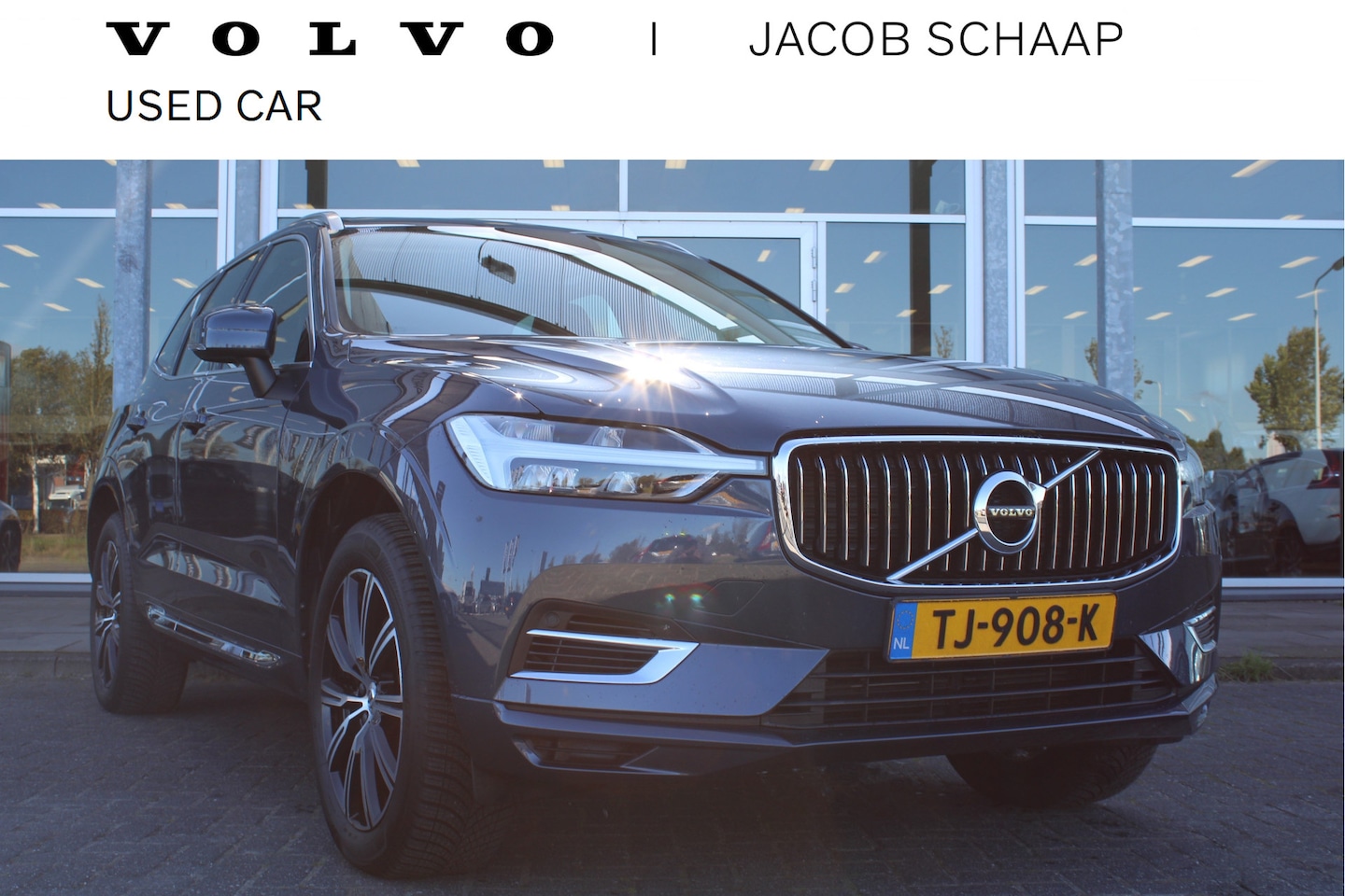 Volvo XC60 - T8 Automaat Twin Engine AWD Inscription | Schuif/kanteldak | Trekhaak | DAB | Verw. Voorst - AutoWereld.nl