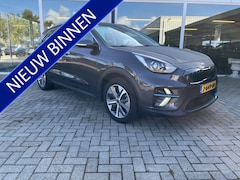 Kia e-Niro - DynamicLine 64 kWh 50% deal 9.000, - ACTIE Stoelverwarming / Camera / Carplay / Cruise / 1