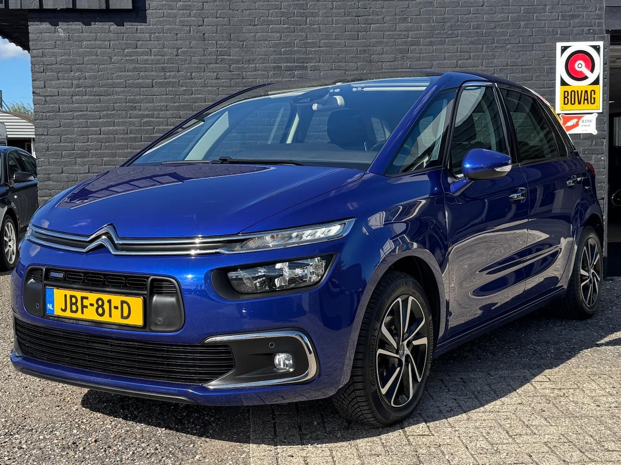 Citroën C4 Picasso - 1.2 PureTech Selection | Camera | Massage | Trekhaak - AutoWereld.nl