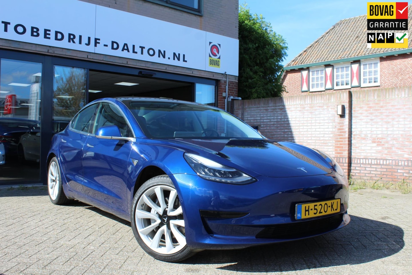 Tesla Model 3 - RWD Plus 60 kWh TREKHAAK / 19" LMV / LAGE KM / LEER / PANODAK / 1e EIG / INCL.BTW - AutoWereld.nl