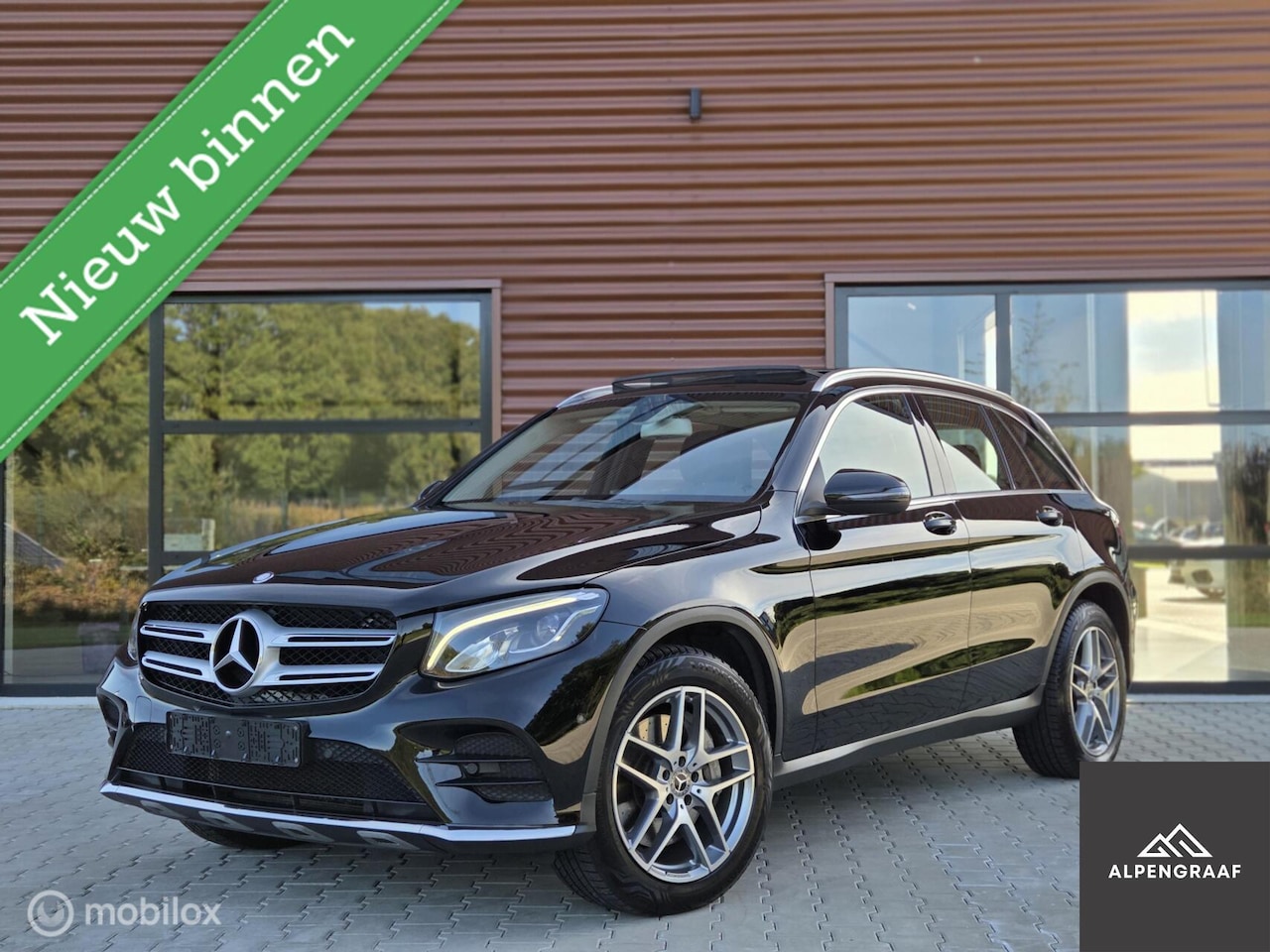 Mercedes-Benz GLC-klasse - 250 4MATIC AMG | PANO | Camera |Trekhaak|Dealeronderhouden - AutoWereld.nl