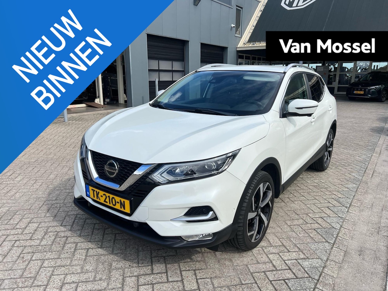Nissan Qashqai - 1.2 Tekna | Parelwit | Navi | 19'' Velgen | 360 Camera | Trekhaak | Stoelverwarming | - AutoWereld.nl