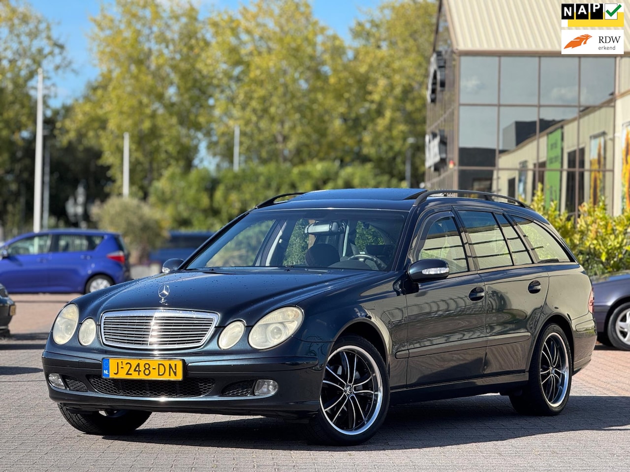 Mercedes-Benz E-klasse Combi - 200 K. Classic | Automaat | Schuifdak | Navigatie | Trekhaak | Parkeersensoren - AutoWereld.nl
