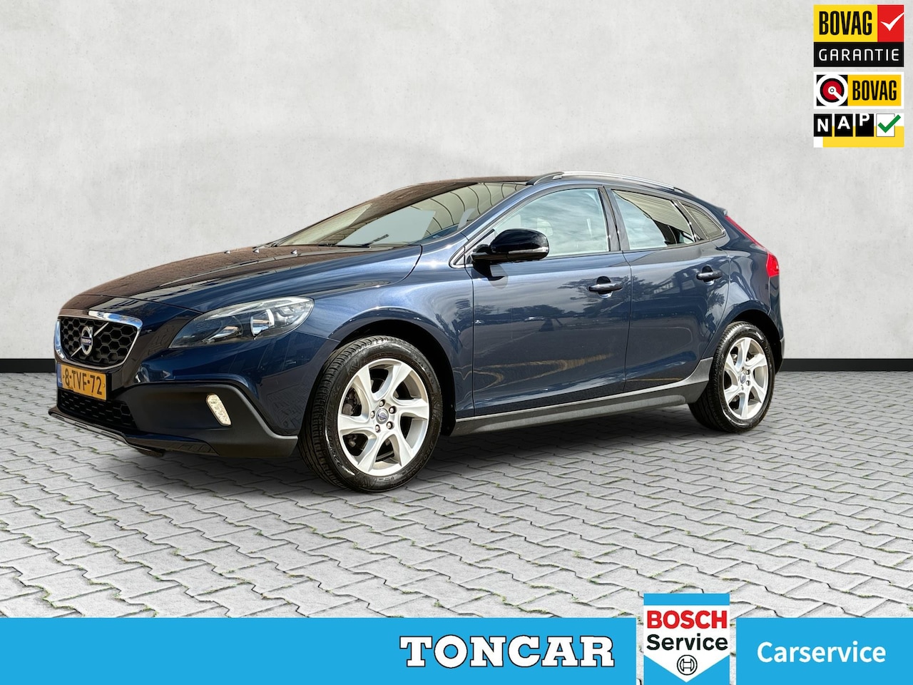Volvo V40 Cross Country - 1.6 T4 Kinetic | Climate Control | Lm-velgen | Trekhaak | Navi | Dakrails - AutoWereld.nl