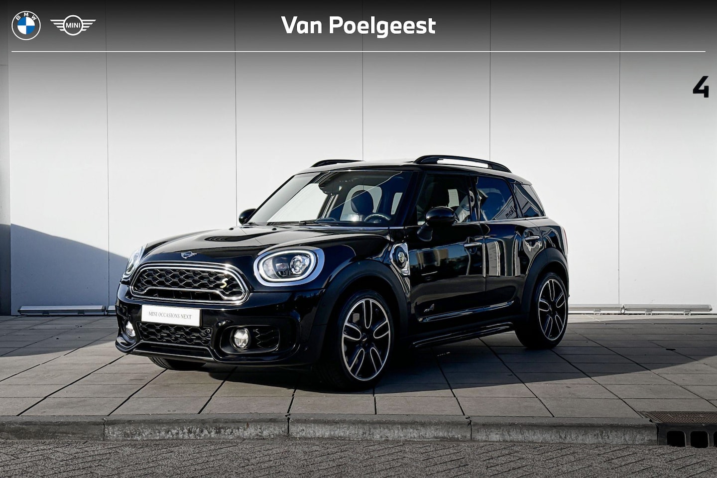MINI Countryman - 2.0 Cooper S E ALL4 John Cooper Works Pakket / Head Up Display / Harman Kardon / Comfort A - AutoWereld.nl