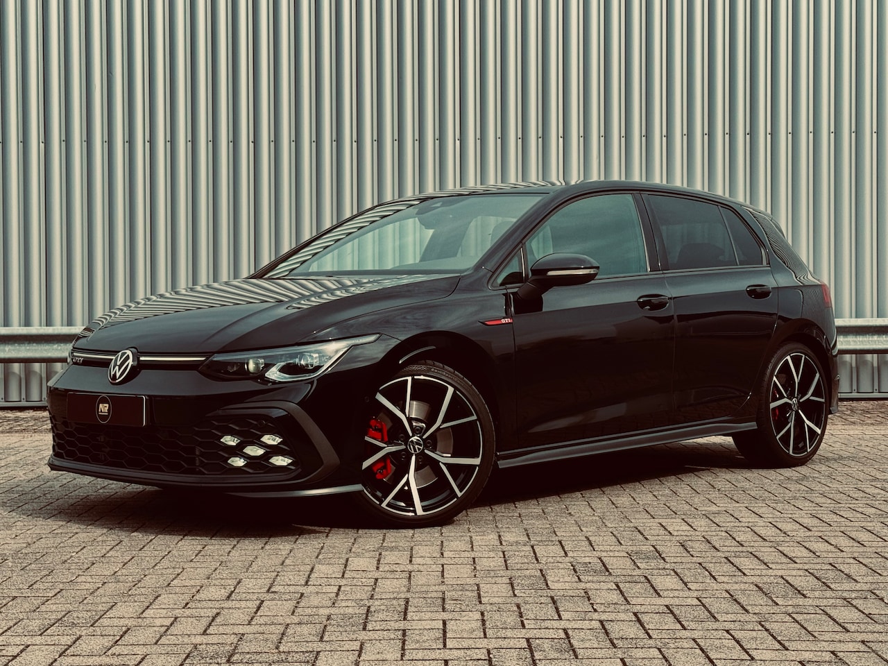 Volkswagen Golf - 2.0 TSI GTI ACC | Schuifdak | Garantie tm 05-2026 - AutoWereld.nl