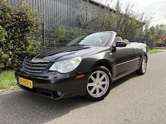 Chrysler Sebring Cabrio - 2.7 Limited / AUTOMAAT / LEER / CRUISE