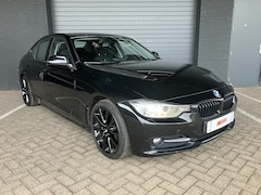 BMW 3-serie - 320d NAVI-XENON-LED-18//M-AHK