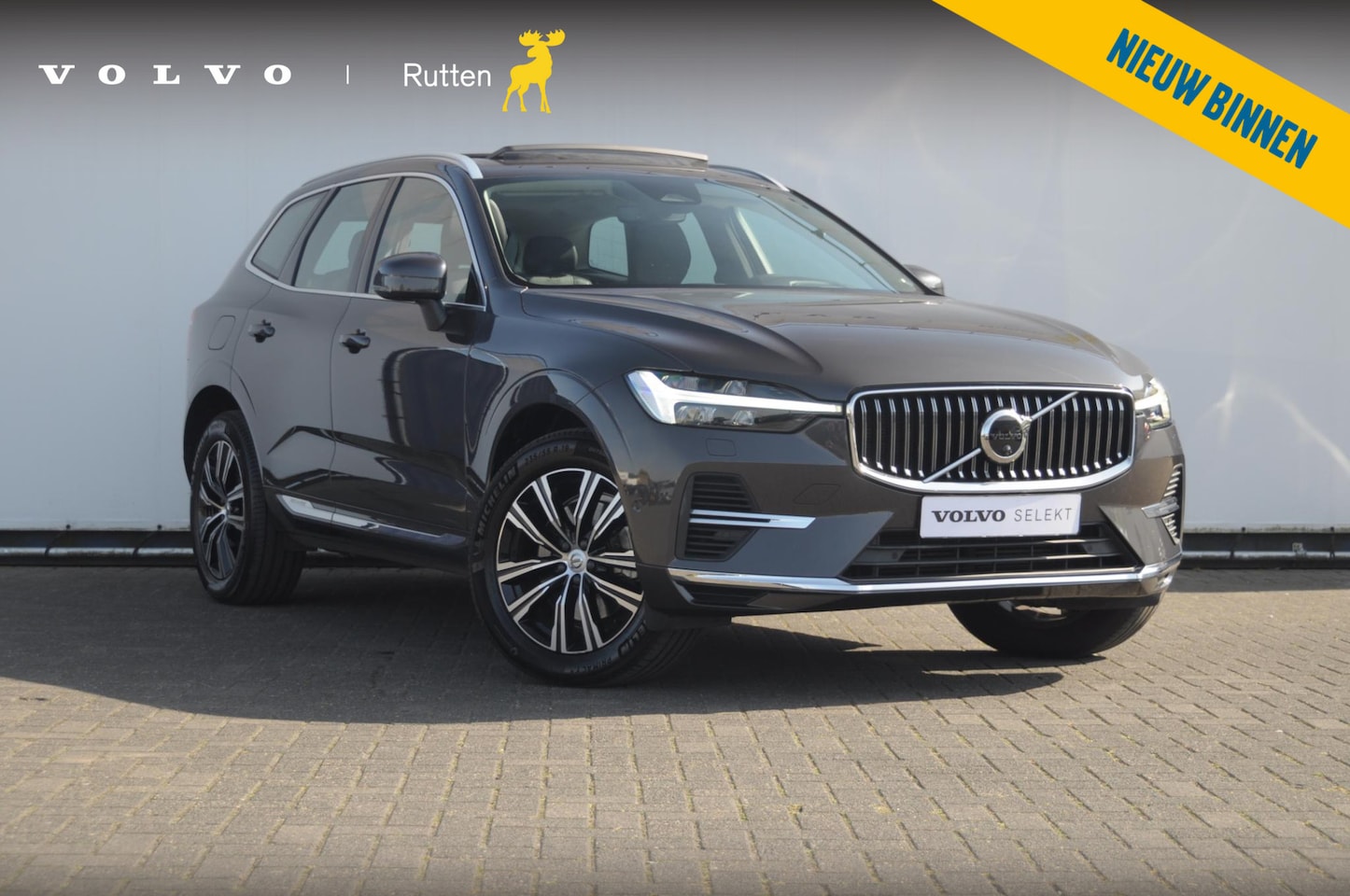Volvo XC60 - T8 455PK Automaat AWD Ultra Bright Long range / Head-up display / Harman Kardon audio / Pa - AutoWereld.nl