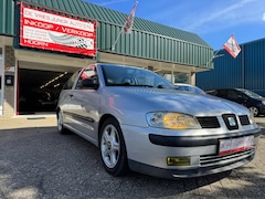 SEAT Ibiza - 1.4-16V Stella. 140000 NAP, rijdt prima en apk tot 13-2-26